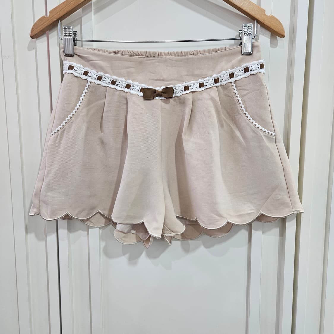 앙크루즈(Ank Rouge) 밀크초코라떼 레이스 큐롯 팬츠 상품이미지1