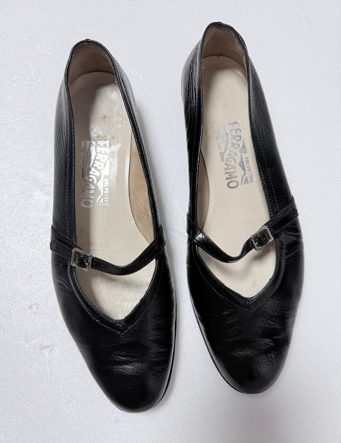 페레가모 Salvatore Ferragamo 메리제인 가죽 플랫 / 24 상품이미지1