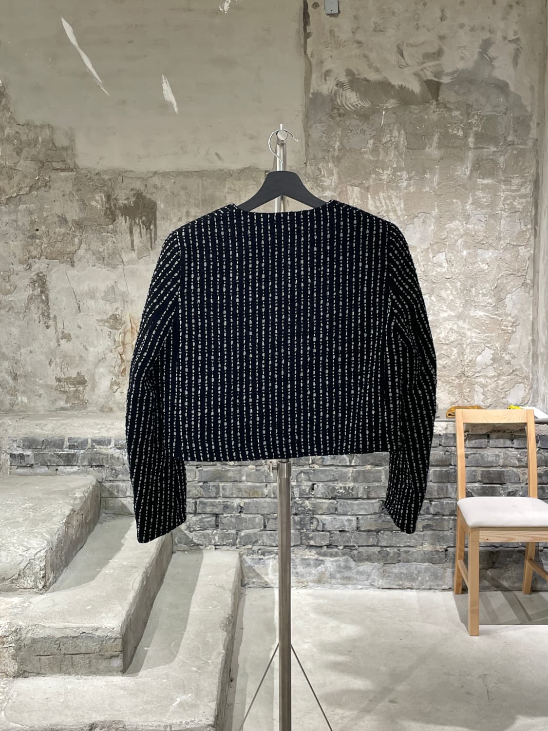 모스키노 블랙 도트 라인 트위드 크롭 자켓 상품이미지6