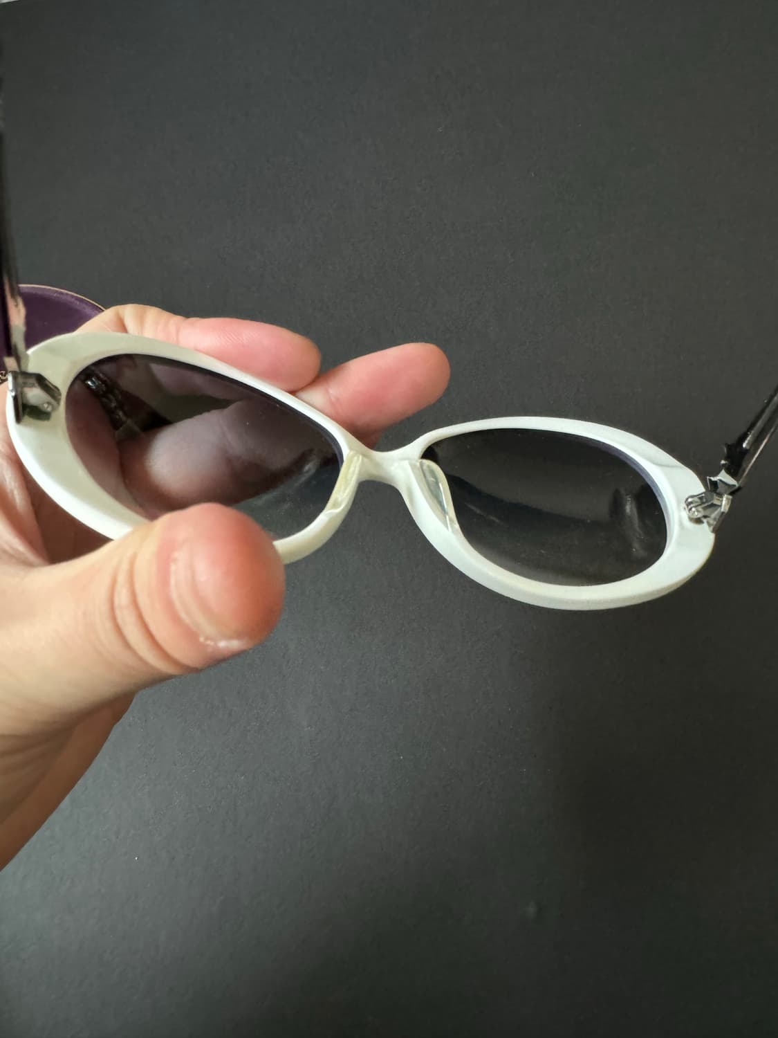 비비안 웨스트우드 화이트 선글라스  상품이미지4