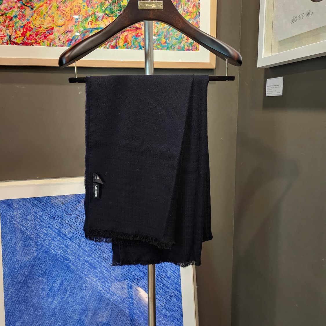 톰포드 울 타탄체크 블랙 머플러 상품이미지1