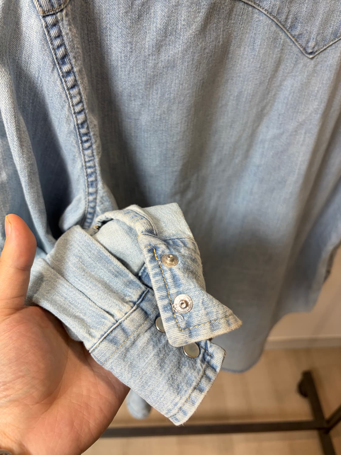 (슬림핏 L) Levis 리바이스 연청 웨스턴 데님셔츠 상품이미지4