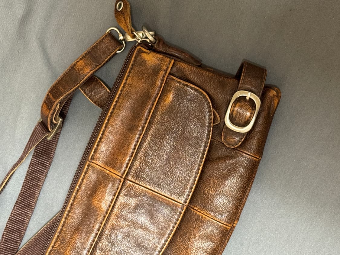 천연 소가죽 크로스백 상품이미지2