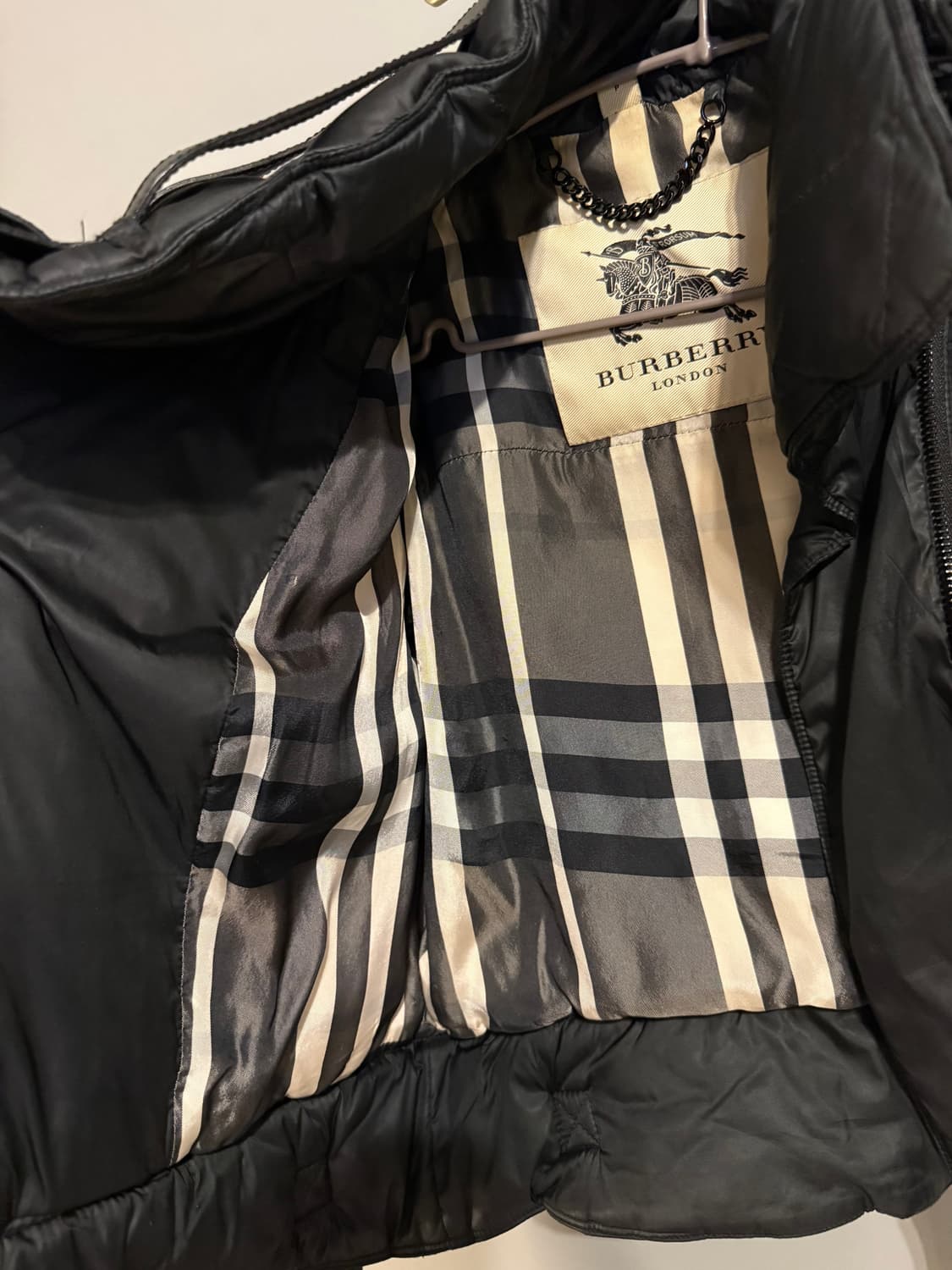 버버리 숏 패딩 상품이미지2