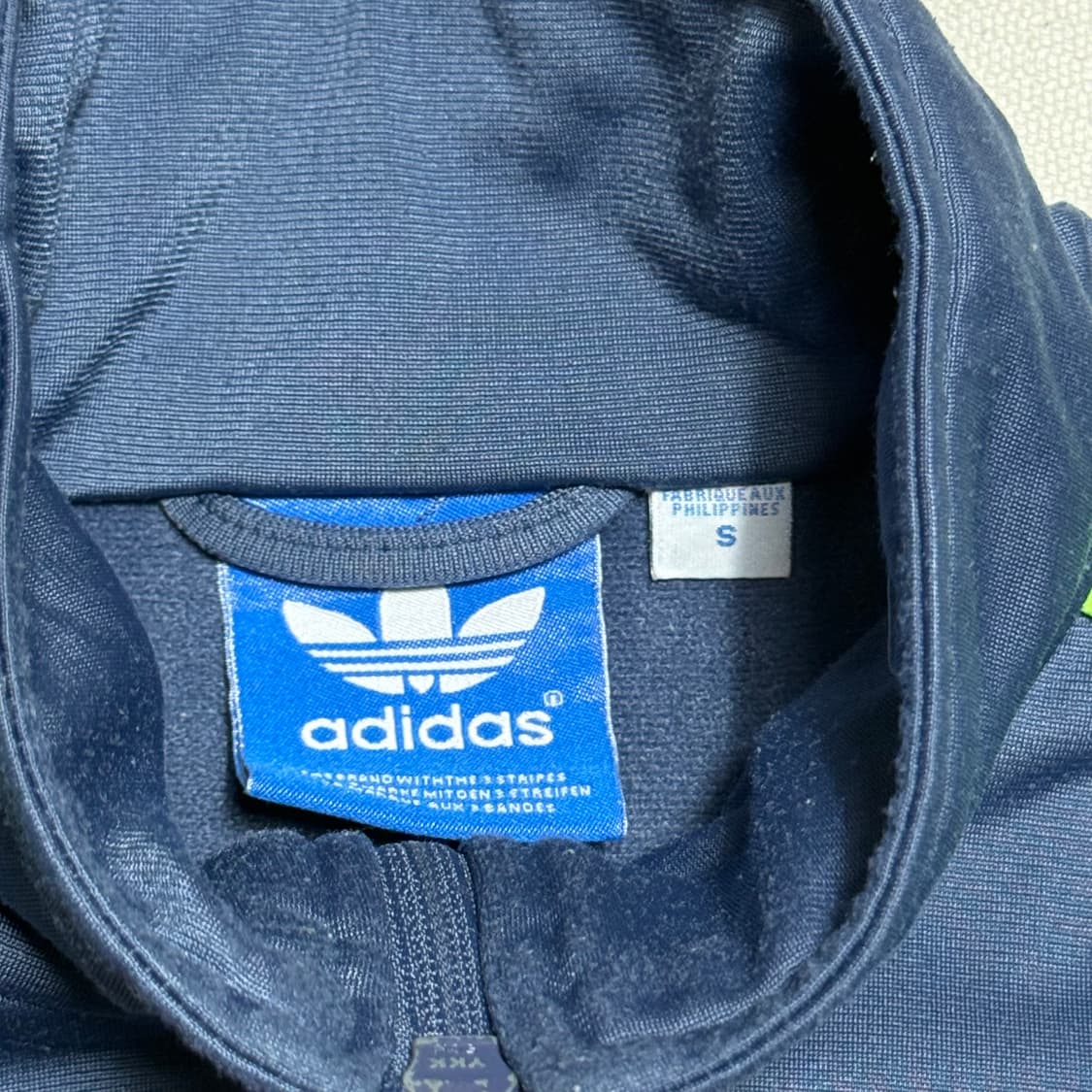 S 아디다스 형광라인 챠콜 트랙탑 상품이미지4