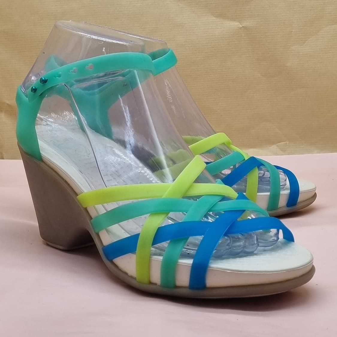 크록스 후라체 여성웨지샌들w6 230 굽8 상품이미지1