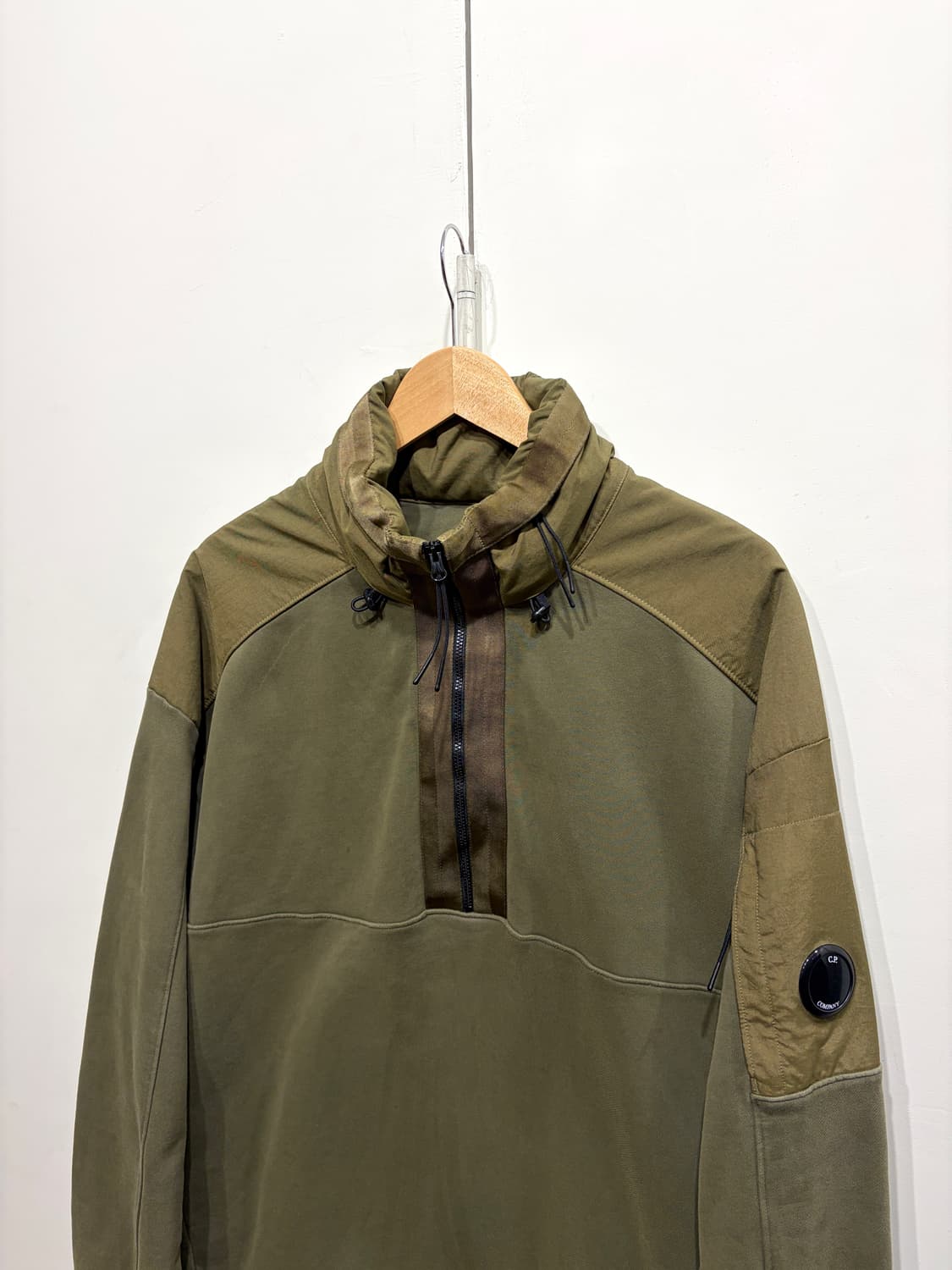 C.P. 컴퍼니 가먼트 다이드 플리스 하프 집업 상품이미지2