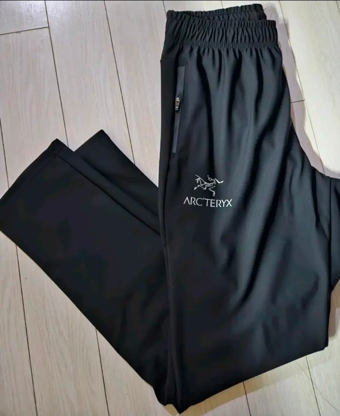 아크테릭스 블랙 트레이닝 바지 상품이미지1