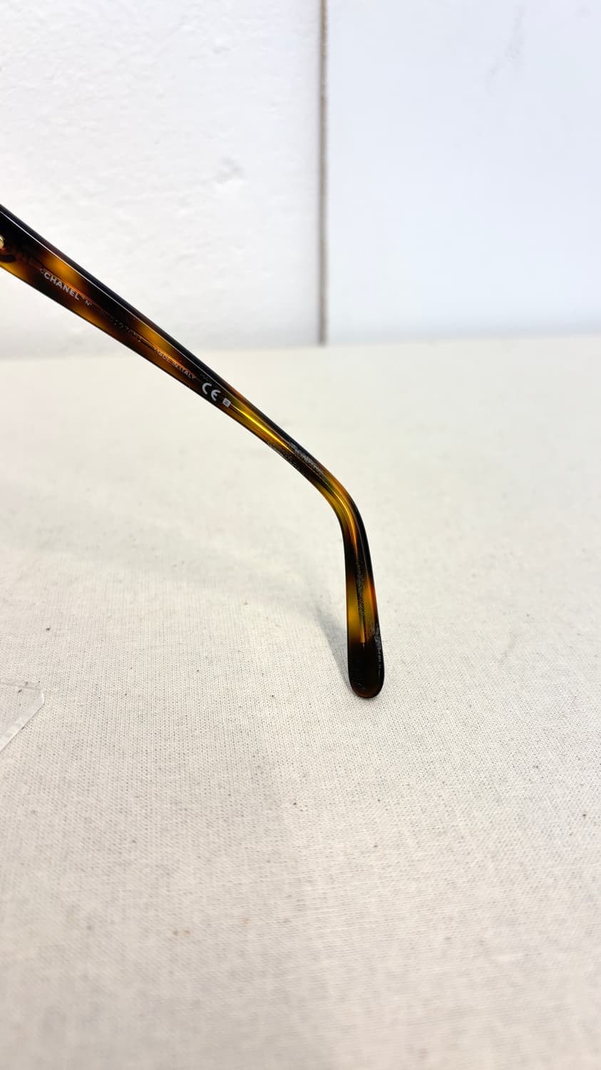 CHANEL tortoiseshell logo glasses 상품이미지7