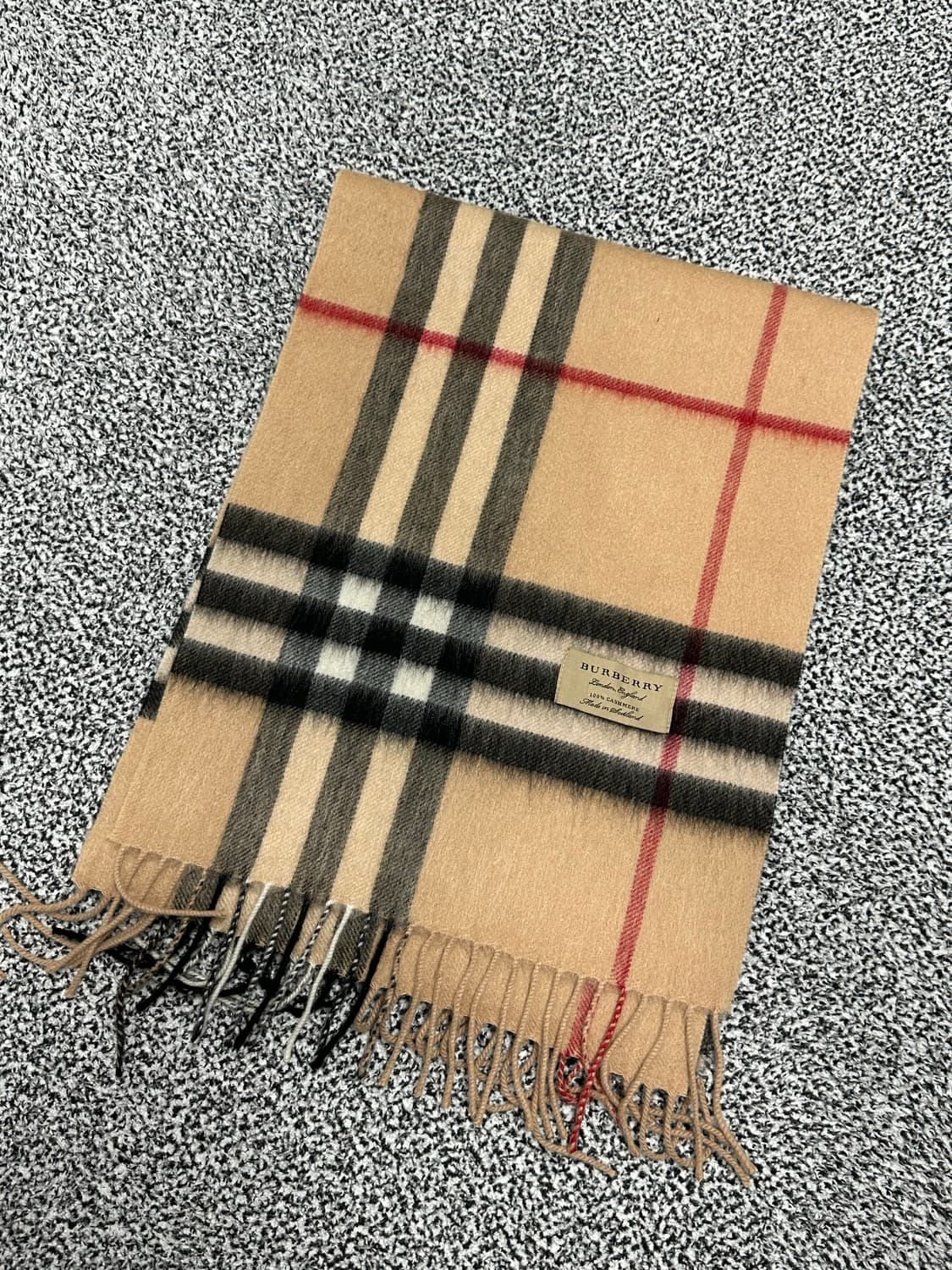 버버리 최신형 캐시미어 100% 머플러 상품이미지4