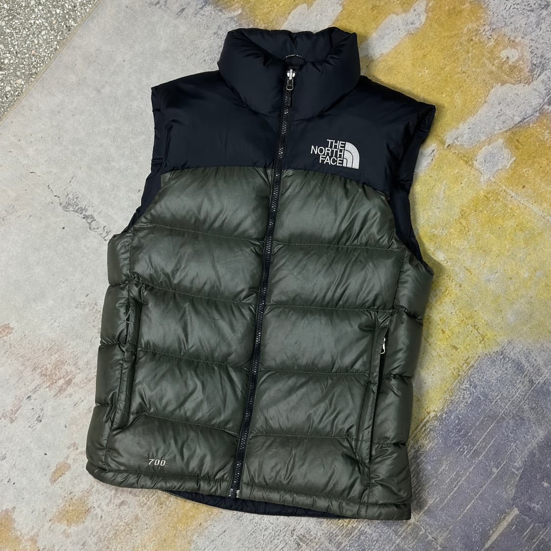 노페700 눕시 패딩조끼 카키 상품이미지1