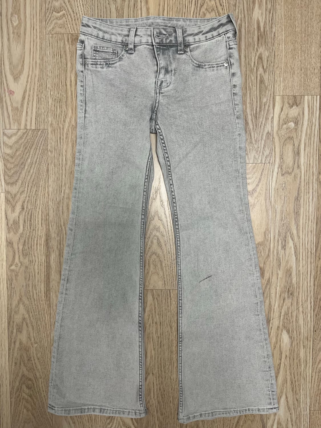 H&M 부츠컷 청바지 연그레이 상품이미지1