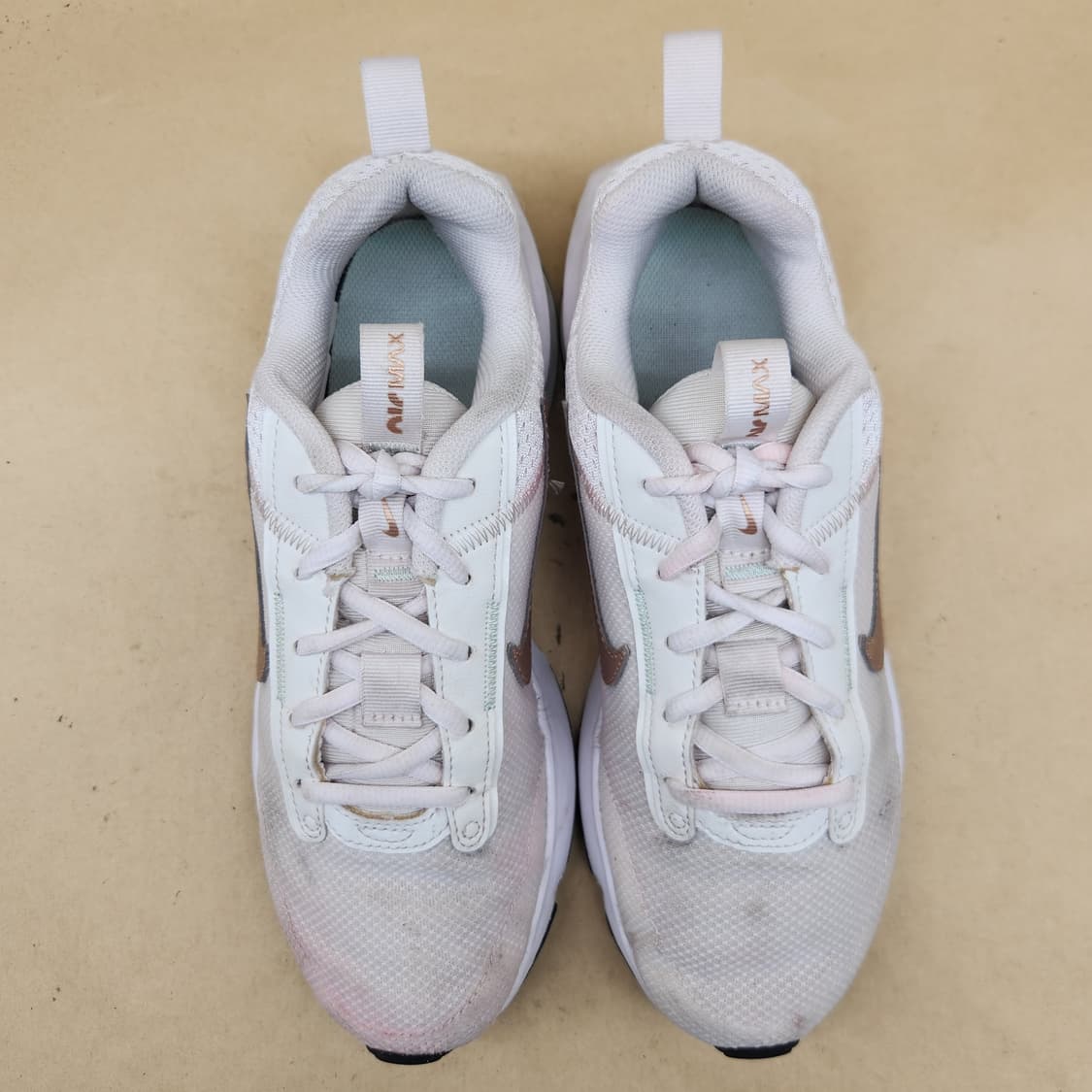 나이키 에어맥스 인터락 운동화 245 상품이미지2