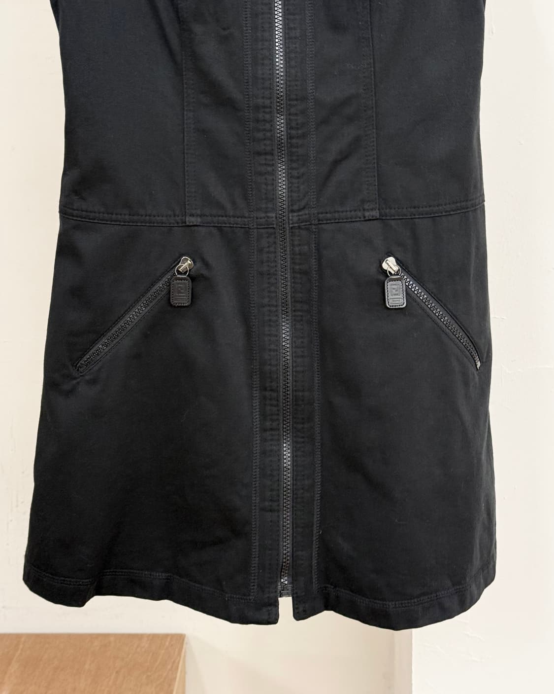 펜디 블랙 백로고 프론트 지퍼 드레스 상품이미지5