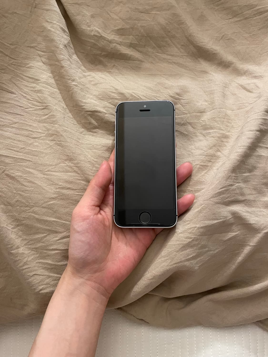 아이폰 se1 스페이스 그레이 (무음) 상품이미지2