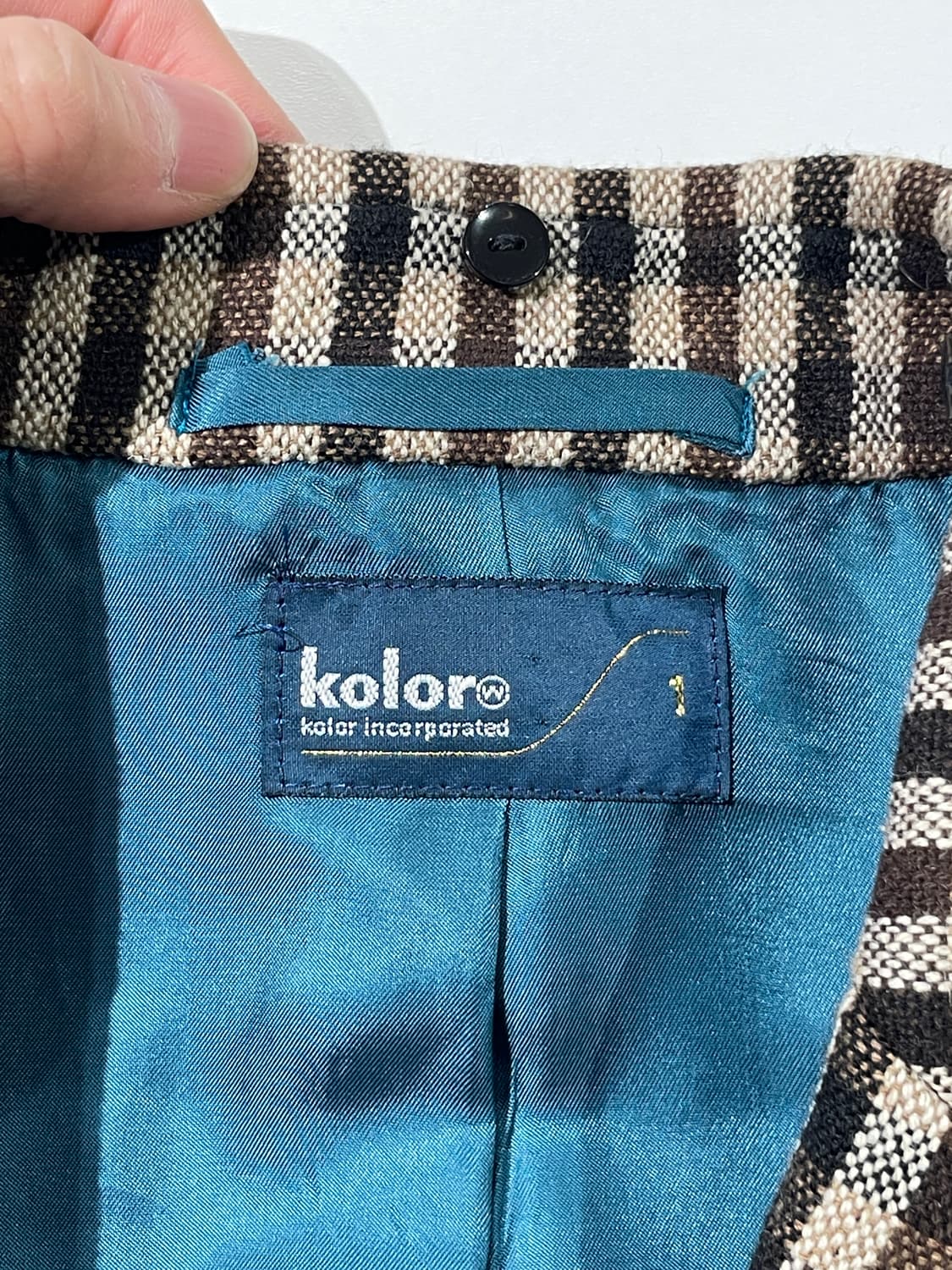 컬러 20F/W 브라운 암 레더 패치 체크 블레이저 상품이미지7