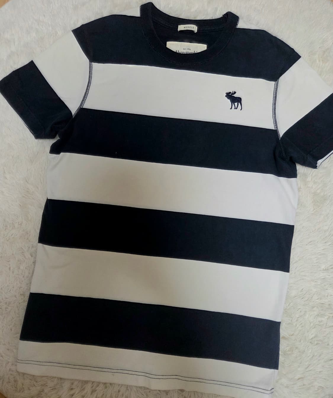 아베크롬비 순록 단가라 반팔 S 상품이미지1