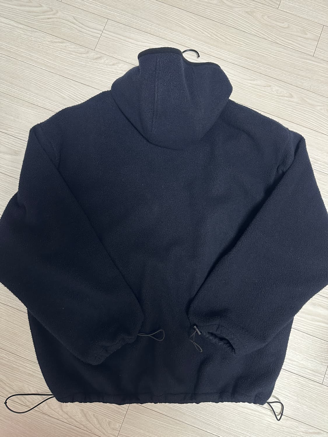 미우미우 네이비 후리스 집업 상품이미지3