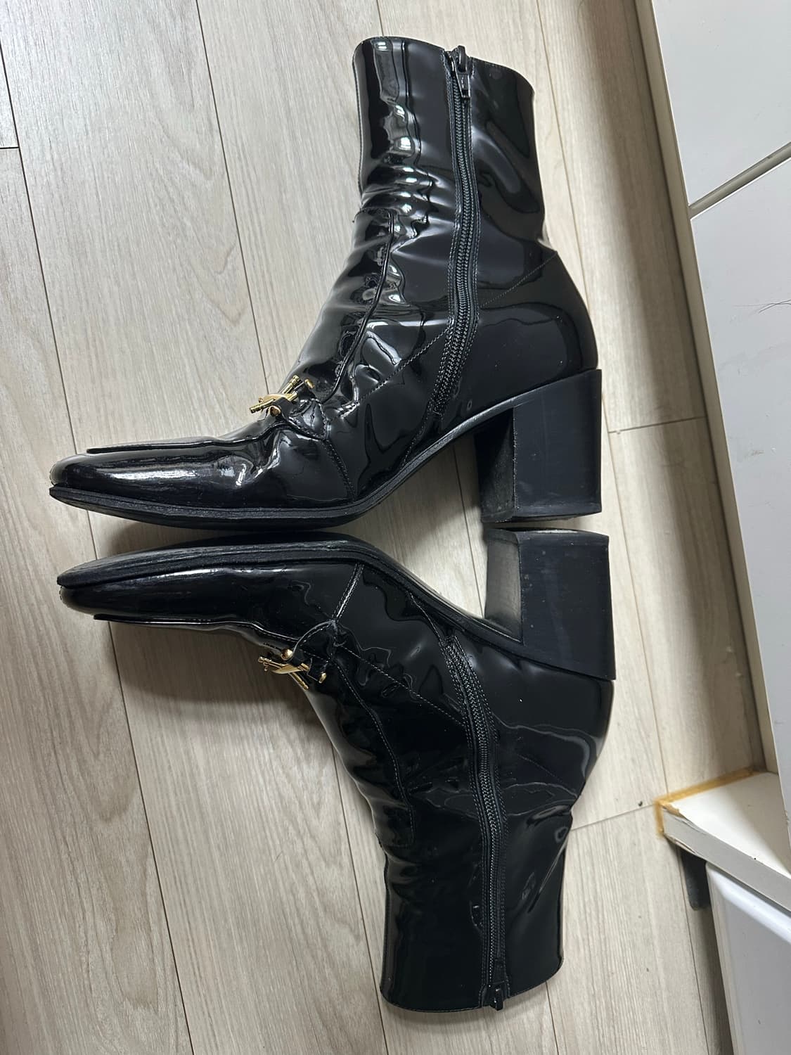 생로랑 에나멜 캠든 하이힐 부츠 상품이미지2