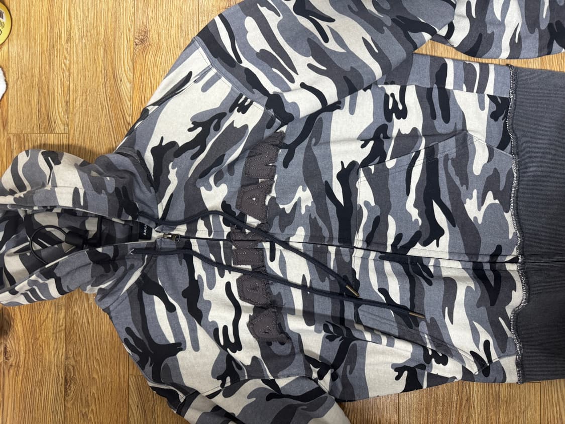 아캄 Contrast Logo Zip-up Hoodie 상품이미지1