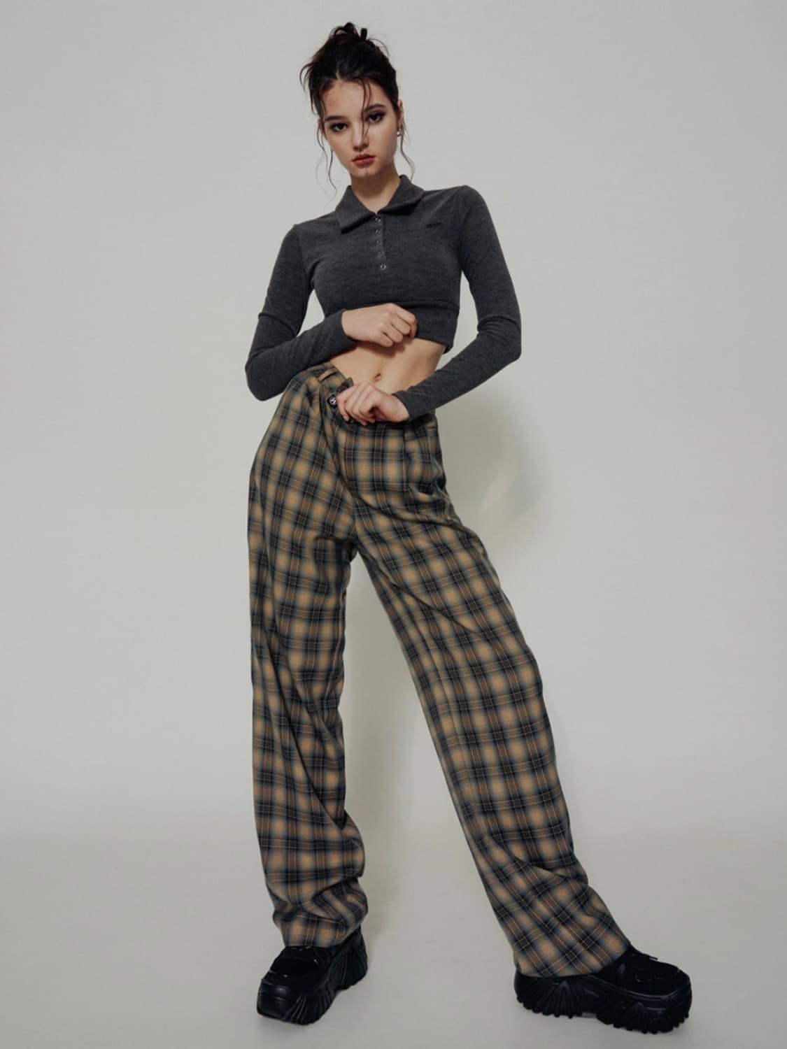 하이드 H 07 카라 로고 버튼 탑 _ 다크 그레이 상품이미지2