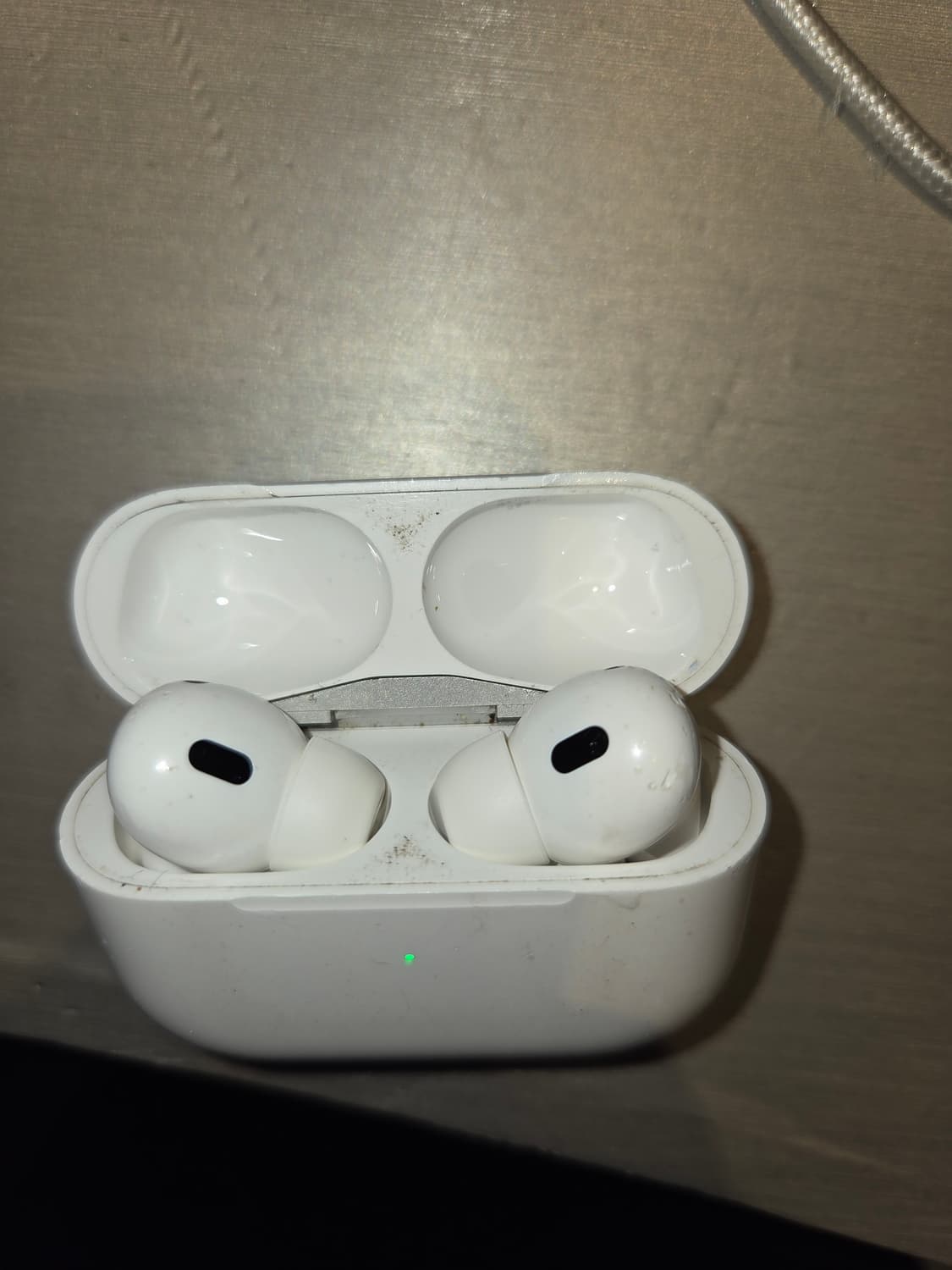 에어팟 프로2 판매합니다  상품이미지1