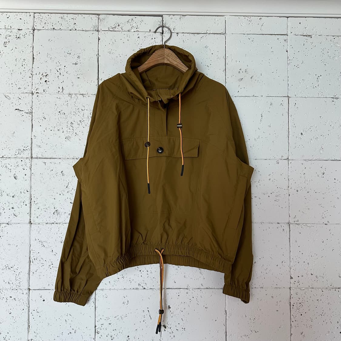 우먼S 까웨 x 쉐르 방풍 바람막이 상품이미지1