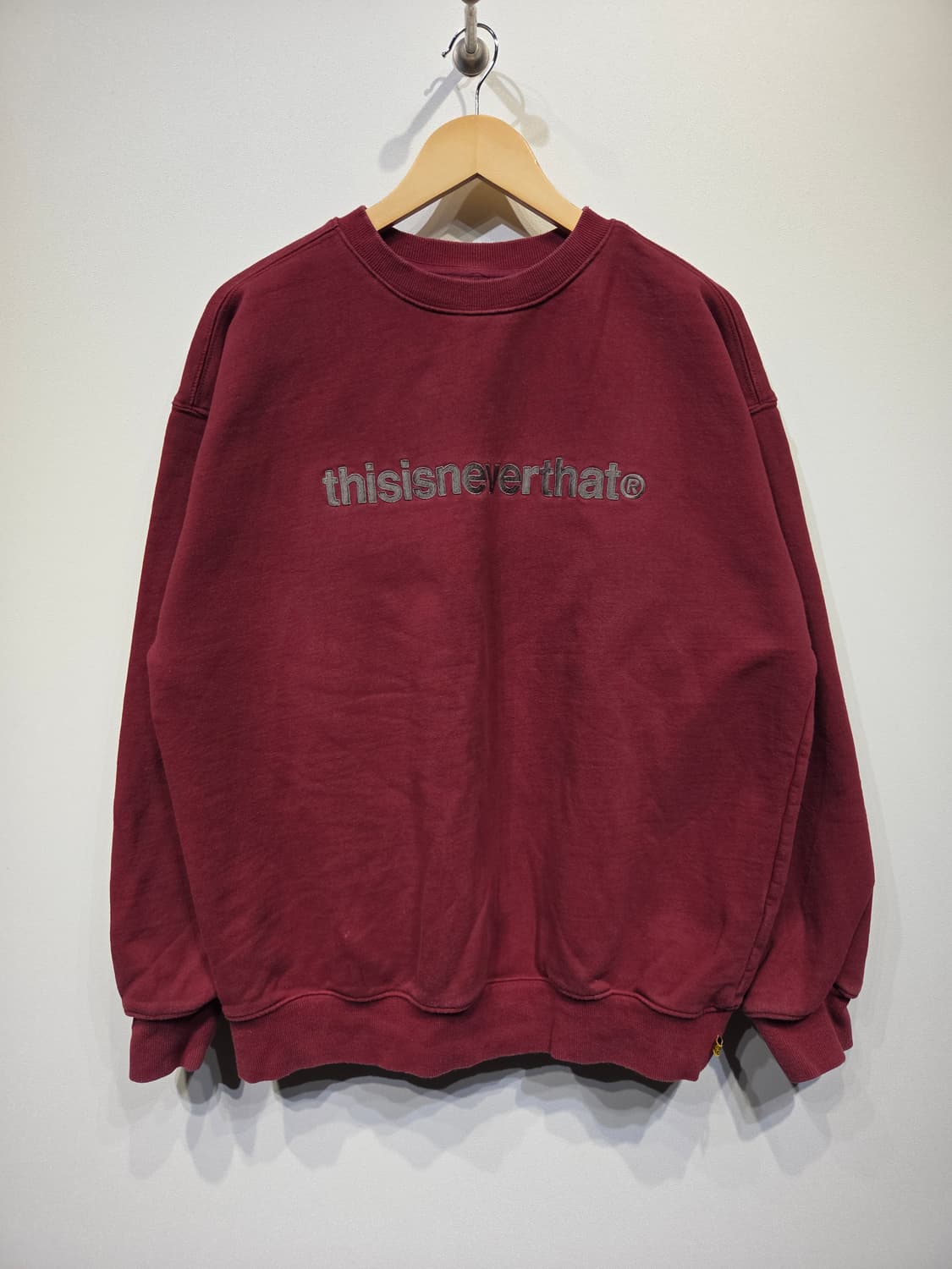thisisneverthat 디스이즈네버댓 자수 로고 맨투맨 상품이미지2