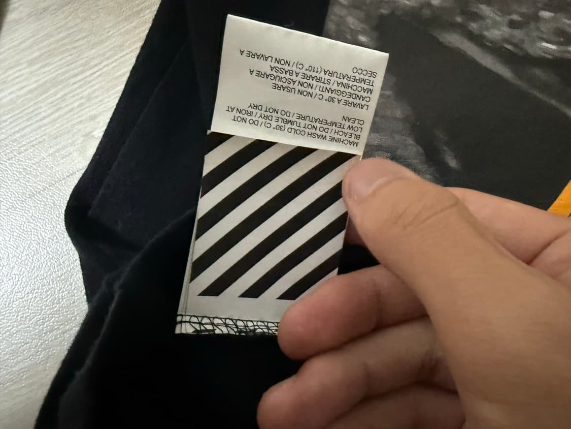 오프화이트 슬리브 맨투맨 M 상태극상 상품이미지3