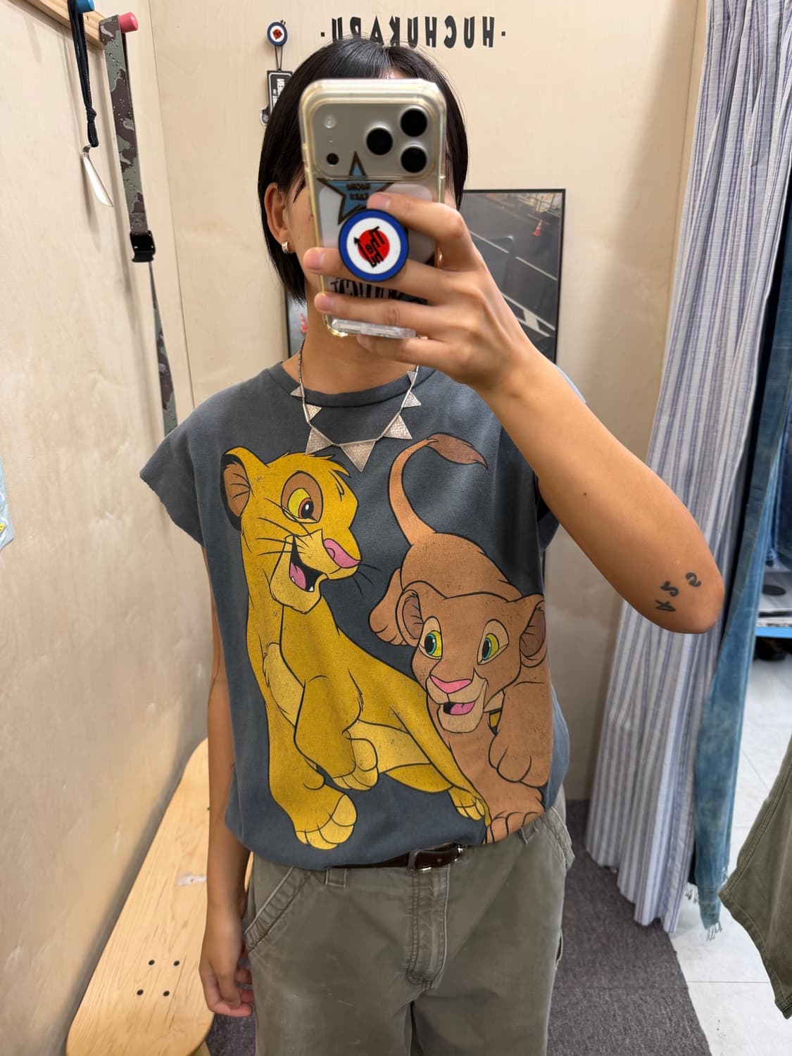 Lion King cutting sleeveless  상품이미지1
