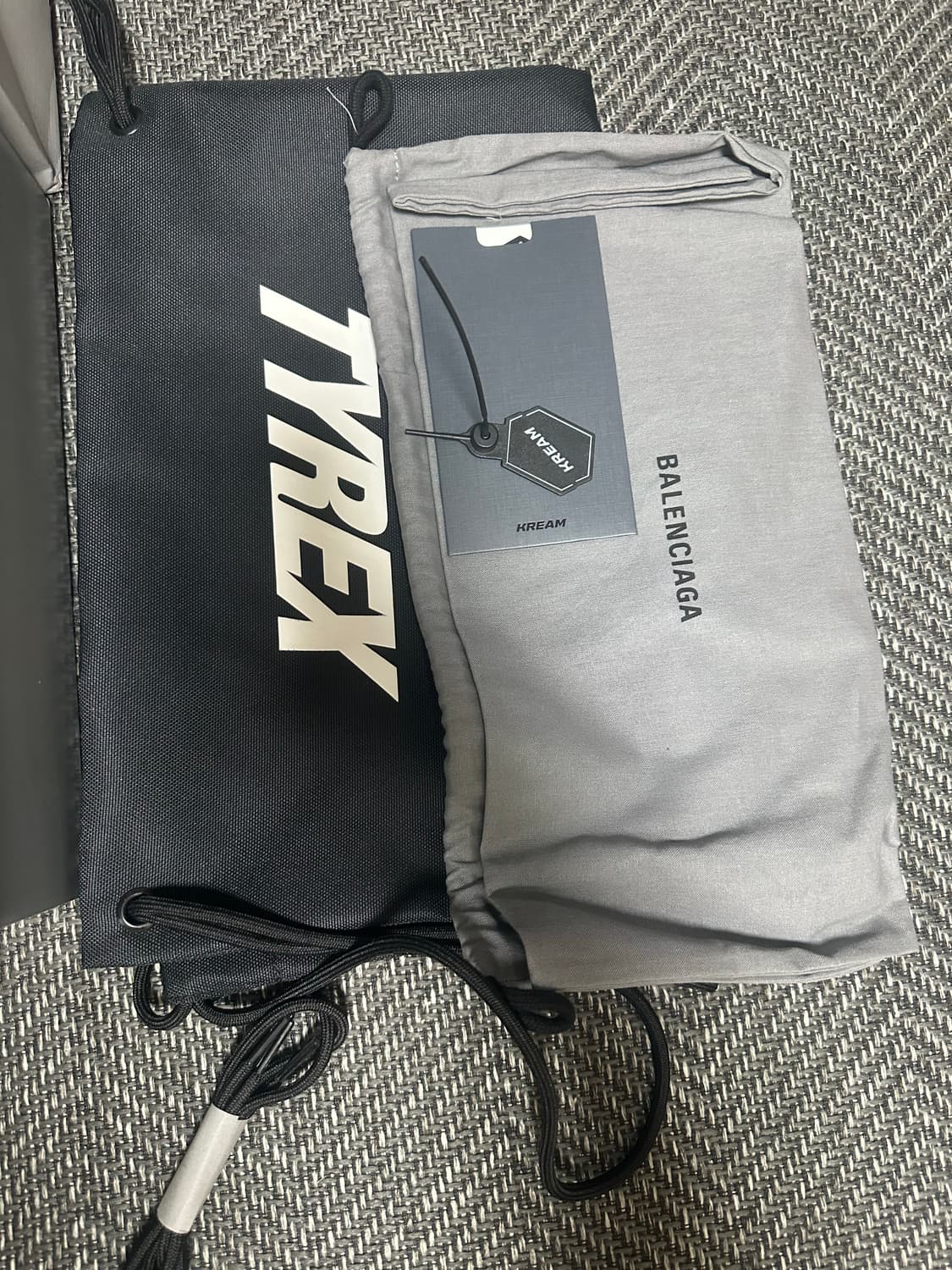 발렌시아가 타이렉스 블랙 43 상품이미지6