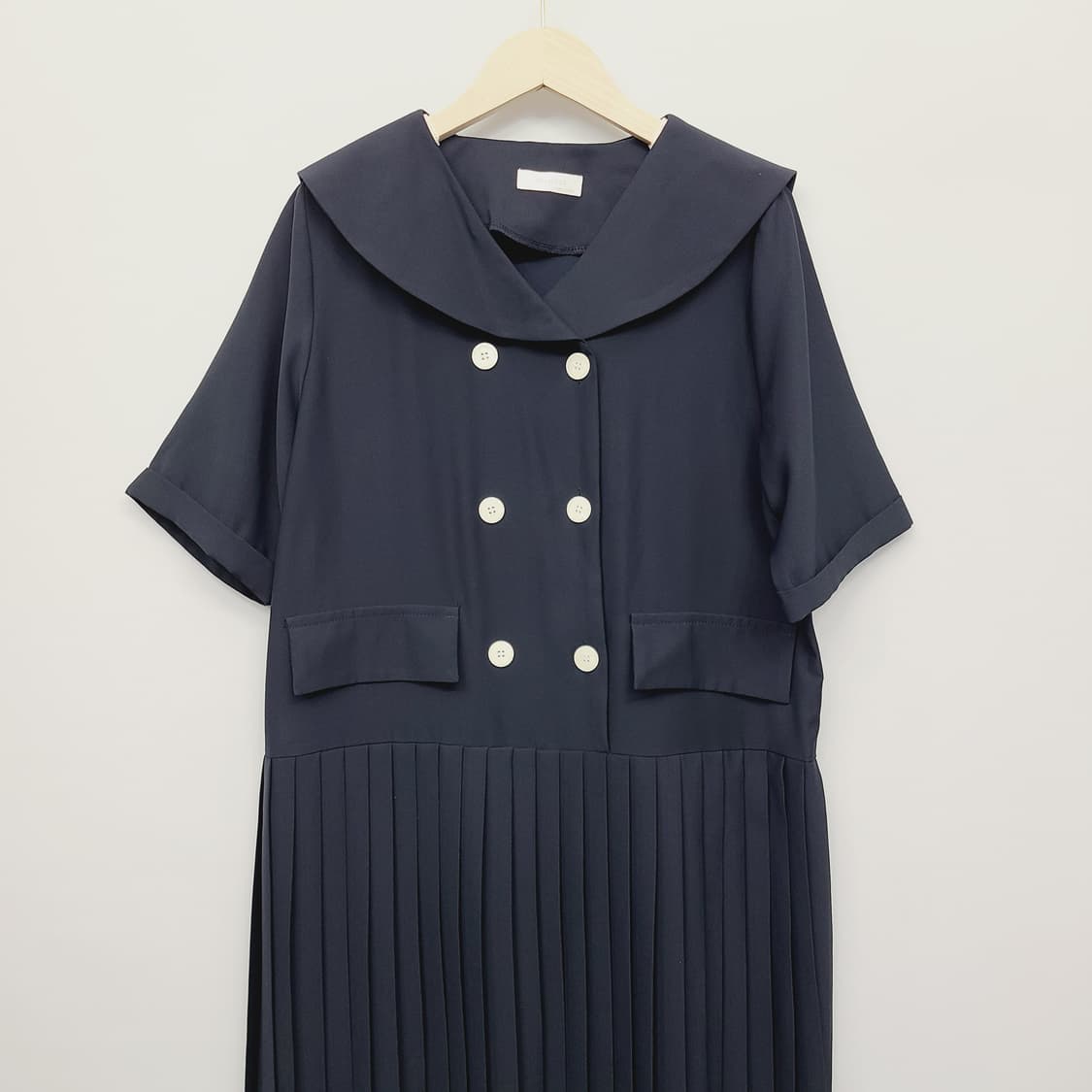 엔투 카노조(N2 KANOZO) 세일러 더블 버튼 플리츠 원피스 상품이미지3