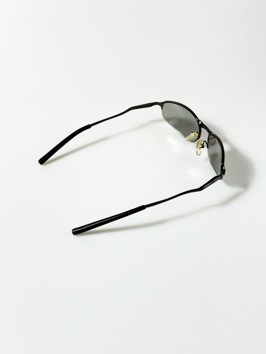 건메탈 스퀘어 반무테 프레임 빈티지 선글라스 상품이미지4