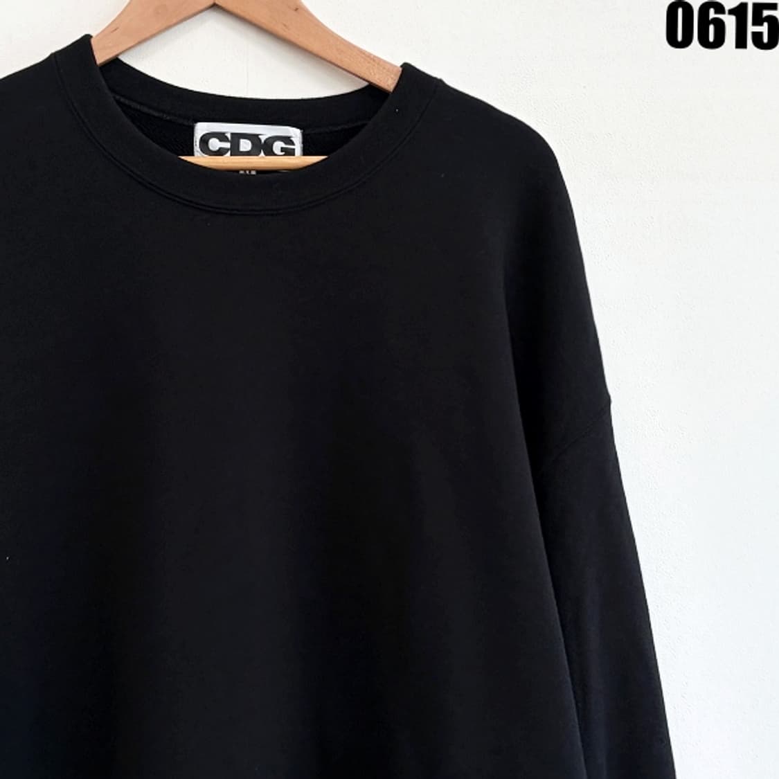 꼼데가르송 CDG 블랙 컬러 맨투맨 M 0615 상품이미지2