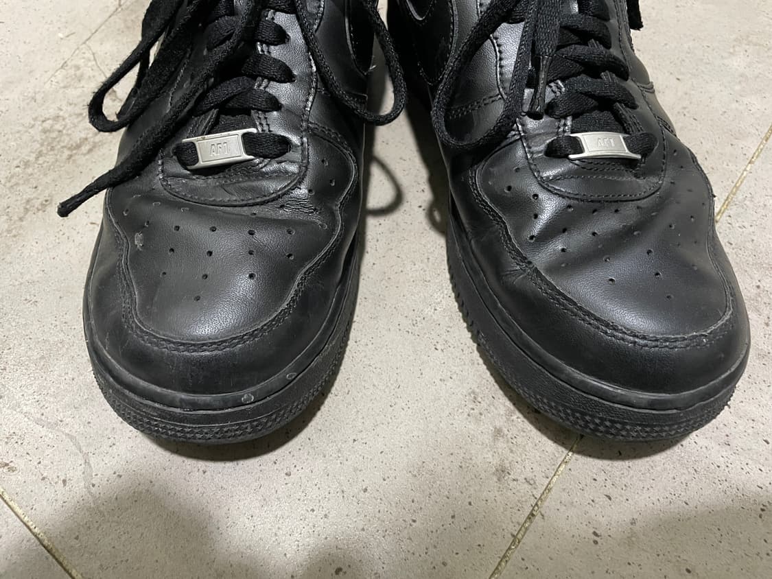 나이키 에어포스 1 '07 로우 트리플 블랙 상품이미지6