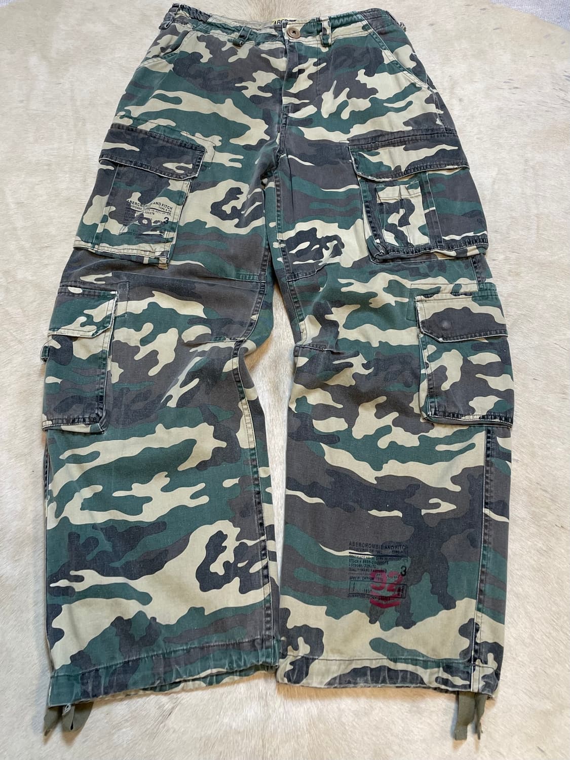 아베크롬비 카모 멀티포켓 와이드 카고 팬츠 상품이미지1