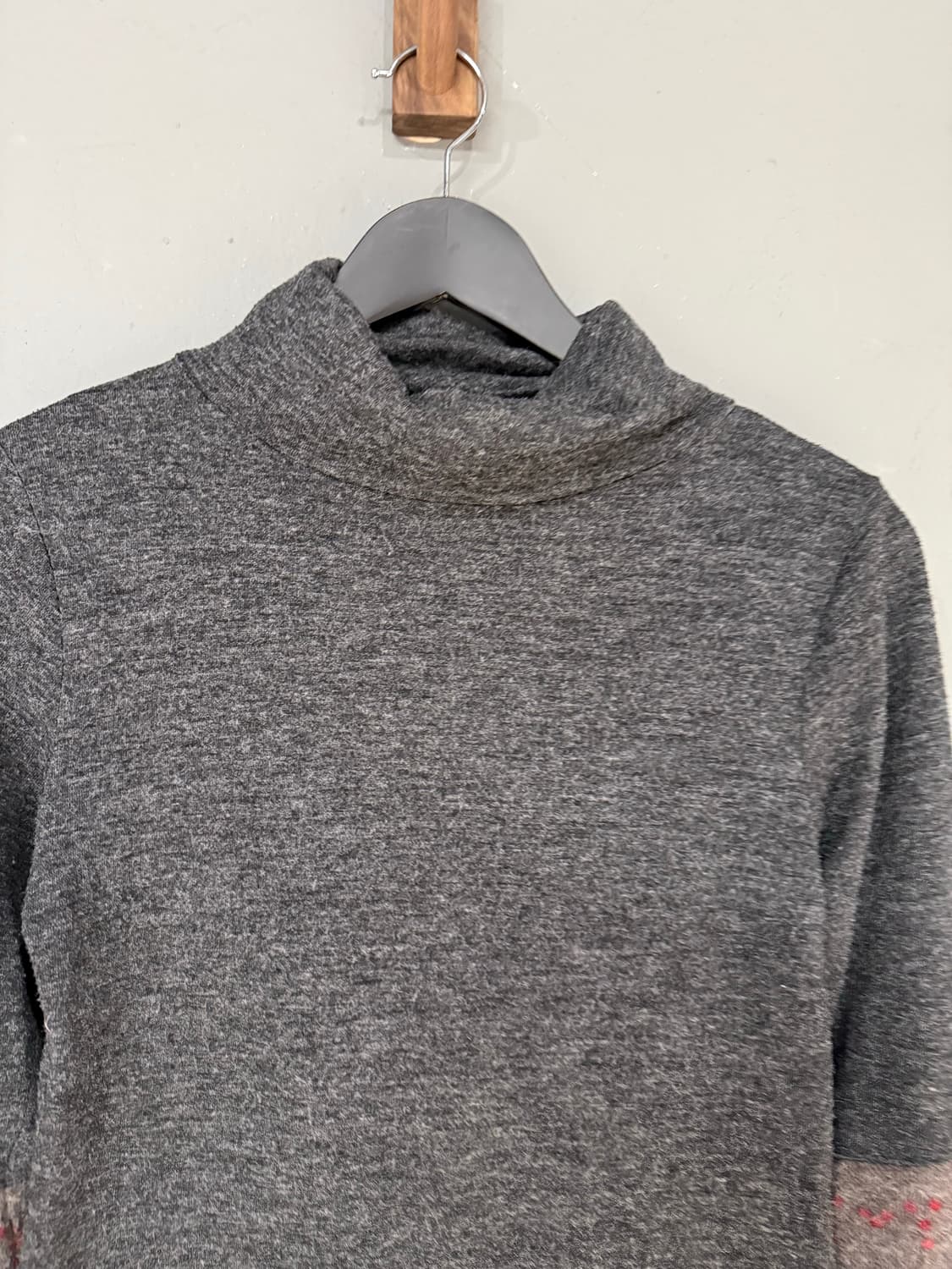 snow pattern hand warmer turtleneck top 상품이미지5