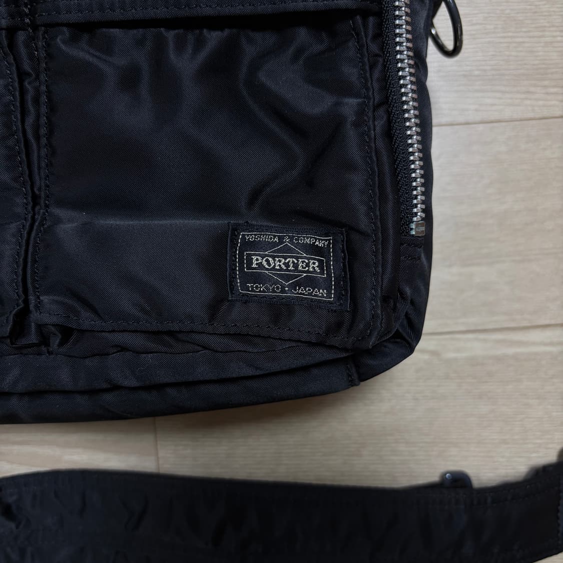 요시다포터 porter 카메라백 탱커 블랙 상품이미지3