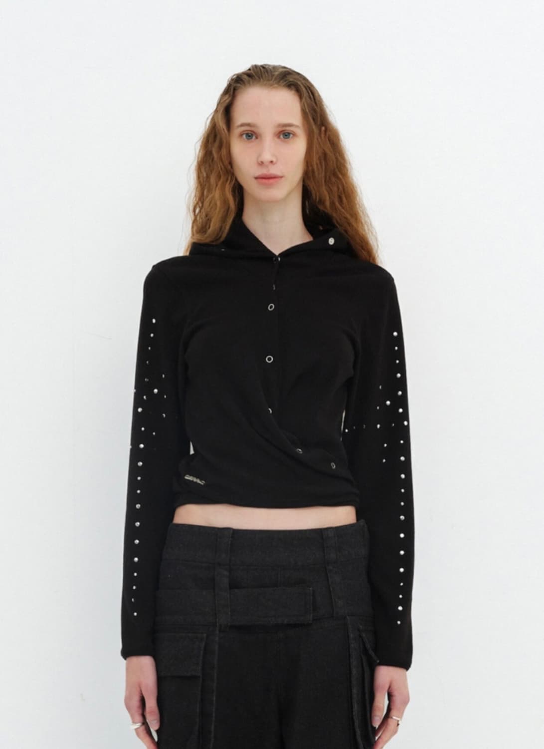 세릭 BEADS WRAP HOOD CARDIGAN 상품이미지1