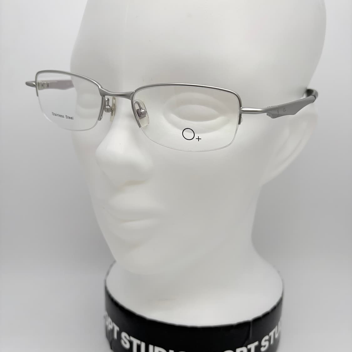 O+ EYEWEAR 매트 실버 스퀘어 반무테 상품이미지6