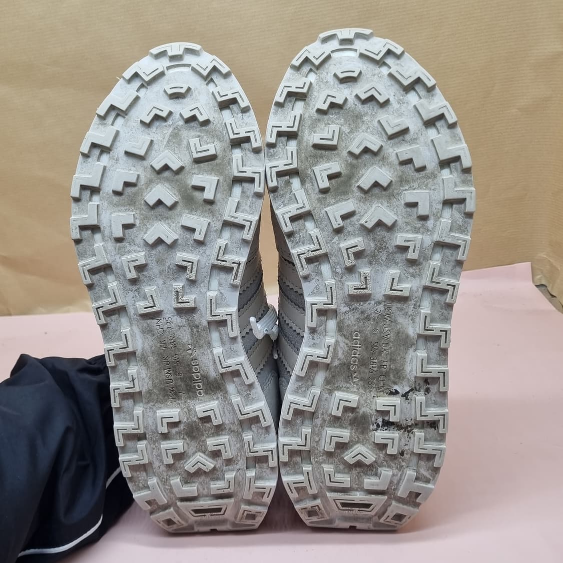 아디다스 레트로피 여성운동화 240 상품이미지3