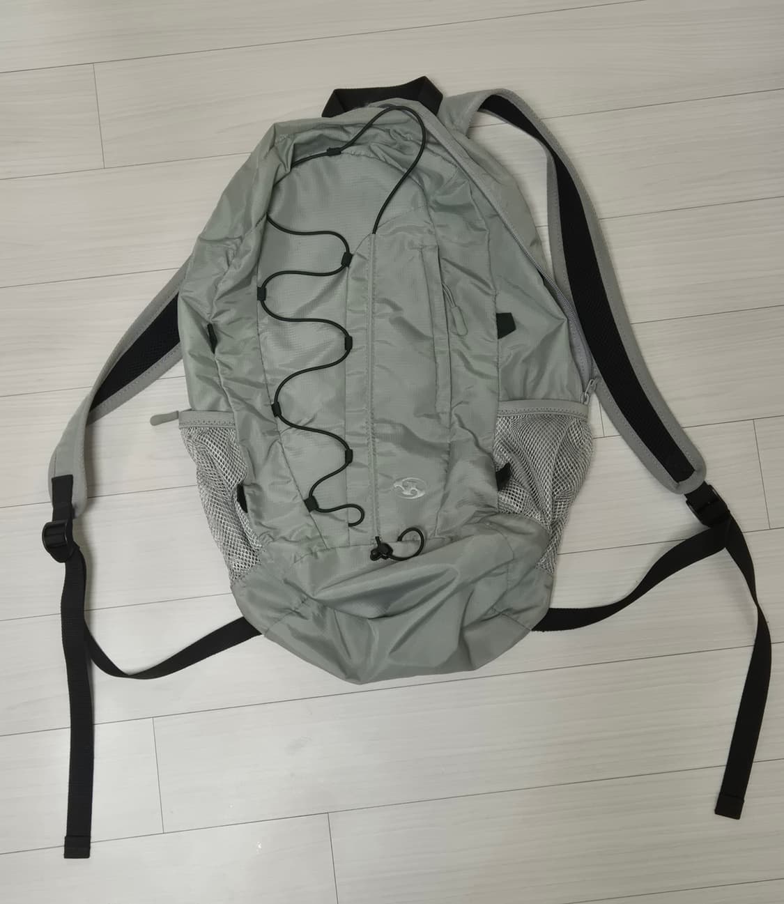 산산기어 백팩 그레이 23fw 상품이미지1