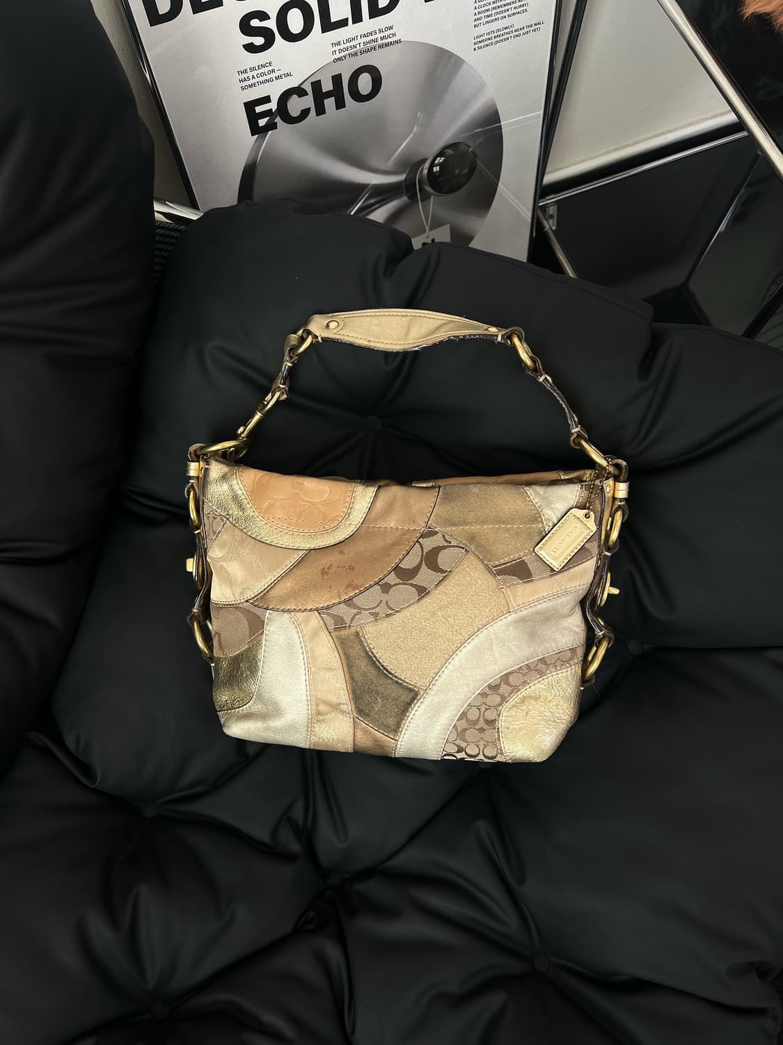 코치 칼리 패치워크 숄더백 상품이미지1