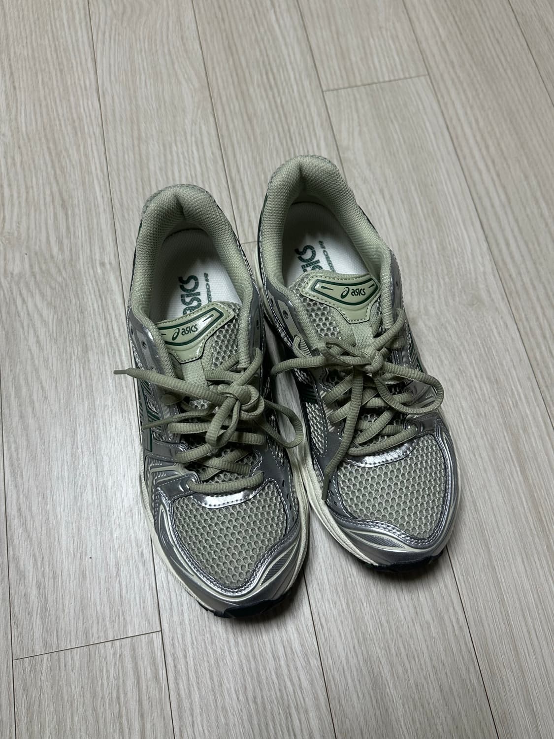 아식스 젤카야노14 드라이드 리프 그린 퓨어 실버 상품이미지1