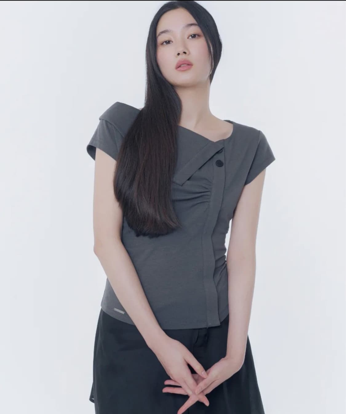 미세키서울 Folding collar shirring top 차콜 1 상품이미지1