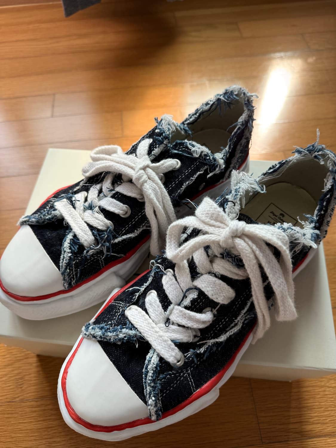 나이젤 카본 X 미하라 야스히로 데님 44 사이즈 상품이미지1