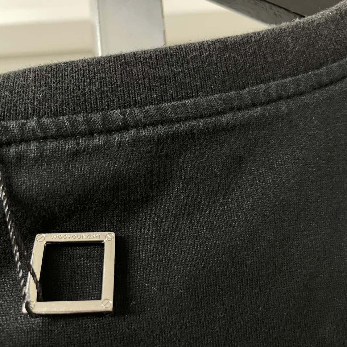 2022 우영미 반팔 티셔츠 블랙 54  상품이미지8