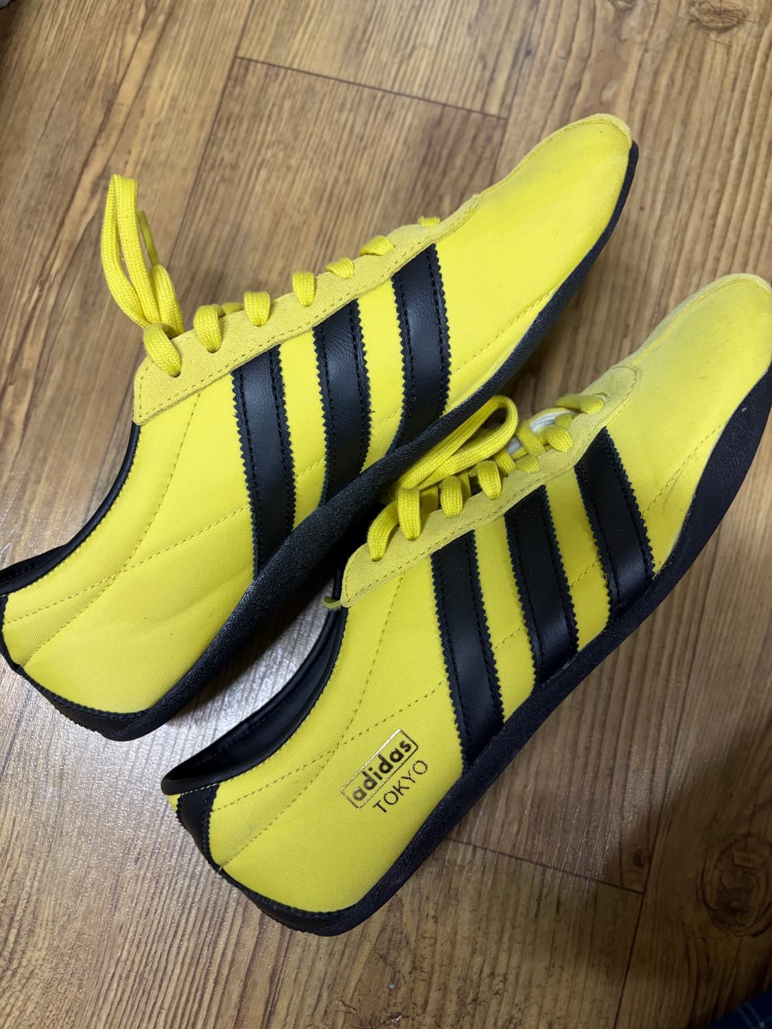 아디다스 도쿄 퓨어 설퍼 다크브라운 상품이미지2