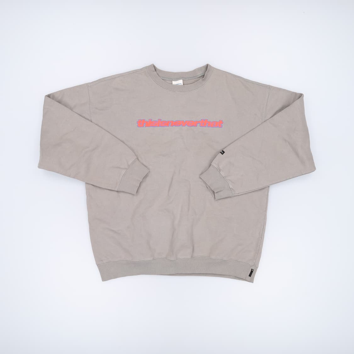 L 디스이즈네버댓 맨투맨 0123H1 상품이미지1