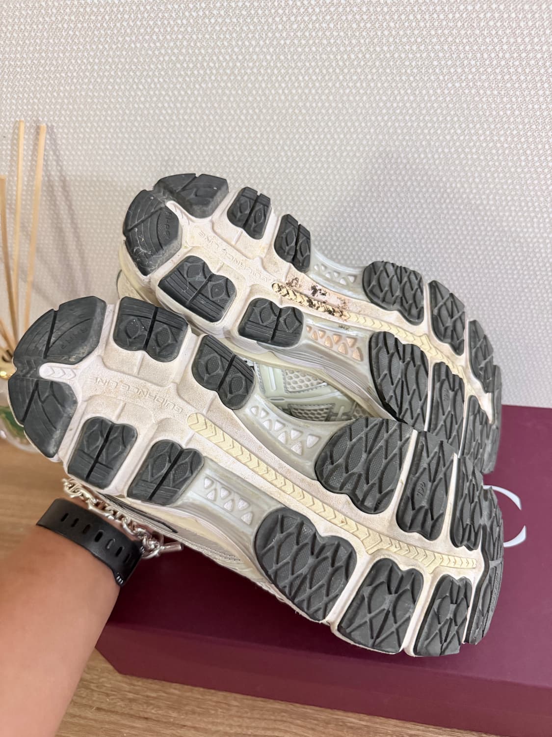 270) 키스 로니피그 아식스 젤카야노 12.1 상품이미지3